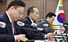 Finance Minister and Deputy Prime Minister for Economic Affairs Choo Kyung-ho speaks in a meeting with economy authorities at the government complex Sejong on Monday. [YONHAP]