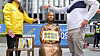 A statue symbolizing victims of Japanese wartime sexual slavery in Jongno District, central Seoul, on Monday is seen with a sign calling for the imprisonment of lawmaker-elect Yoon Mee-hyang, who has been questioned over her financial transparency by Lee Yong-soo, a 'comfort woman' survivor. Two youth groups clashed over the placement of the sign that day. [YONHAP]