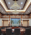 Sejong Hall inside the Blue House's Main Office Building has a painting of 'Ilwolobongdo' by artist Song Kyu Tae. Ilwolobongdo is the famous depiction of the sun, moon and five peaks, which symbolize power and eternity. It was placed behind the thrones of Joseon Dynasty (1392-1910) rulers. [MOON SO-YOUNG]