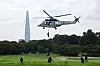 Police commandos descend from a police helicopter during a counterterrorism drill in a simulated situation involving a hostage at the KSPO Dome in Songpa District, southern Seoul, on Tuesday as a part of the four-day Ulchi civil defense exercise, which began Monday. [YONHAP]