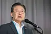 Democratic Party leader Lee Jae-myung speaks at an event on universal basic income at Ewha Womans University in Seodaemun District, western Seoul, on Wednesday. [YONHAP]