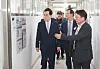 Trade, Industry, and Energy Minister Lee Chang-yang, left, looks around the Seoul Biohub in Dongdaemun District, eastern Seoul, on Wednesday. [MINISTRY OF TRADE, INDUSTRY AND ENERGY]