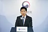 Financial Services Commission Chairman Kim Joo-hyun at a briefing in central Seoul on Friday. [FSC]