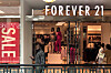 Shoppers enter a Forever 21 fashion retail store at the King of Prussia mall in King of Prussia, Pennsylvania, Sept. 30, 2019. [REUTERS]