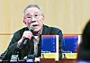 Novelist Hwang Sok-yong was born in the year of the Sheep. On Sunday he should enjoy a film or a live show. [YONHAP]