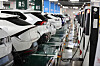 Electric vehicles charge at a shopping mall in Seoul in September [YONHAP]