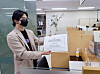 Lee Keon-woo, a Hyundai Kefico employee and head of Hyundai Motor Group's new labor union, holds up documents submitted to the Ministry of Employment and Labor, Monday. [DAESANG LABOR LAW FIRM]