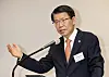 Financial Services Commission Chairman Eun Sung-soo stresses solidarity and cooperation among countries in fighting the coronavirus impact on the economy during the Korea Economic Forum held at the Millennium Seoul Hilton in Seoul Wednesday. [PARK SANG-MOON]