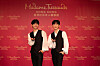 Actor Yim Si-wan, left, poses with his wax figure that will later be exhibited at Madame Tussauds Hong Kong, during a press event at ENA Suite Hotel in central Seoul on Wednesday. [MADAME TUSSAUDS HONG KONG]
