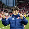 Mainz midfielder Lee Jae-sung poses for the camera in a photo uploaded to the club's official Twitter page last week. [SCREEN CAPTURE]