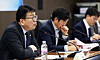 Vice Industry Minister Choe Nam-ho speaks during a meeting held in Seoul on Tuesday. [YONHAP]