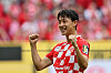 Lee Jae-sung celebrates after scoring the opening goal during a Bundesliga match between Mainz 05 and Eintracht Frankfurt in Mainz, Germany on Sunday.  [AFP/YONHAP]
