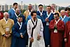 Seoul Mayor Oh Se-hoon, center, poses for a photo with the participants of the World Cities Summit Mayors Forum on Sunday during the forum's opening event held at Some Gavit, a floating venue on the Han River in southern Seoul. [YONHAP]