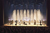 Korean band Leenalchi, consisting of vocalists Ahn Yi-ho, Lee Na-rae, Kwon Song-hee, Shin Yu-jin, bassist Jang Young-gyu, Park Jun-cheol and drummer Lee Chul-hee, rehearse for the upcoming concert ″Mul Mit,″ slated to be staged at the LG Arts Center Seoul in western Seoul from Oct. 28 to 30. [STUDIO AL, KIM YOON-HEE]