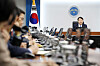 President Yoon Suk Yeol raises the issue of jeonse fraud, which has become a major social concern, during the cabinet meeting on Tuesday. [JOINT PRESS CORPS]