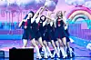 Girl group UNIS performs lead track “SWICY” during a showcase on April 15 at Yes24 Live Hall in eastern Seoul for the release of its second EP, ″Swicy.” [DANIELA GONZALEZ PEREZ]