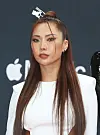 Honey J poses on the red carpet for the 2021 Mnet Asian Music Awards on Dec. 11, 2021. [NEWS1]