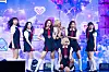 Girl group UNIS performs B-side track “DDANG” during a showcase on April 15 at Yes24 Live Hall in eastern Seoul for the release of its second EP, “Swicy.” [DANIELA GONZALEZ PEREZ]