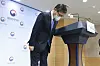 Land Minister Byeon Chang-heum on Thursday apologized after a group of Korea Land and Housing Corp. employees were accused of buying land using insider information during a press briefing in the government complex in central Seoul. [NEWS1]