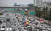 Cars are jammed on the Gyeongbu Expressway — connecting Seoul and Busan — near Yongin, Gyeonggi, on Oct. 4, the last day of this year’s Chuseok holiday. [NEWS1]