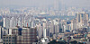 View of apartrment in Seoul from Mount Namsan on Sunday. As the government assessed value rose, tax burden have increased, increasing the number of people asking for paying property taxes in installment. [YONHAP]