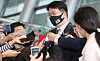 Hanjin KAL Chairman Cho Won-tae answers reporters' questions after a Korea-U.S. business leader meeting held in Yeouido, western Seoul, last week. [NEWS1]