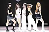 Le Sserafim poses during Monday's showcase for its second EP 'Antifragile' at Yonsei University’s Centennial Hall in western Seoul. [NEWS1]