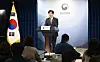 Financial Services Commission Vice Chairman Kim So-young speaks about the regulator's permission for the opening of bank accounts for cryptocurrency transactions on Feb. 13 at the government complex in central Seoul. [FINANCIAL SERVICES COMMISSION]