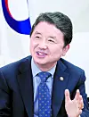 Minister of Korea Forest Service Nam Sung-hyun speaks with the JoongAng Ilbo on Tuesday. [KOREA FOREST SERVICE]