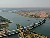Daewoo Engineering & Construction said Thursday it has finished the construction of Kazungula Bridge, which spans the Zambezi River that borders Botswana and Zambia in southern Africa. The bridge is expected to improve transportation and cargo infrastructure in the region, connecting Botswana, Zambia, Zimbabwe and Namibia. [DAEWOO ENGINEERING & CONSTRUCTION]