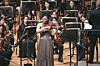 Violist Park Ha-yang performs Toru Takemitsu’s “A String Around Autumn” during the closing concert of the Seoul International Music Festival at the Seoul Arts Center on Nov. 6. [EMBASSY OF JAPAN TO KOREA]