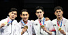 The Korean men’s sabre team hold their gold medals on July 28 at the Makuhari Messe Hall in Chiba, Japan. With the gold, Korea successfully defended the men’s team sabre title it has held since the London 2012 Olympics. [YONHAP]