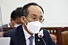 Finance Minister Choo Kyung-ho speaks during a parliamentary session on Thursday in southern Seoul. [JOINT PRESS CORPS]