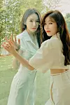 Davichi members Kang Minkyung, left, and Lee Haeri [ILGAN SPORTS]