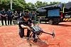 An official from the Gwanak Police Station demonstrates using a flight patrol drone for crime prevention at the Mokgolsan Trail in Gwanak District, southern Seoul, on Monday. This is the first time that drones are being used by police agencies in Seoul for crime prevention. [YONHAP]