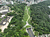 The compound of Changgyeong Palace and Jongmyo Shrine (Royal Ancestral Shrine) in Jongno District, central Seoul, are connected again after 90 years. Colonial Japan divided the two royal historic sites with road construction in the 1930s. Seoul's city government constructed an underground road and covered it with greenery. Seoul disclosed the finished project to the media on Wednesday. [NEWS1]