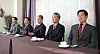 Former military leaders working on the campaign of the People Power Party’s presidential candidate Yoon Suk-yeol talk to the JoongAng Ilbo on Friday. From right, Choi Byung-hyuk; Lee Wang-keun; Kim Yong-woo; Shim Seung-seop and Jun Jin-goo. [Woo SANG-JO]