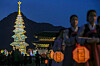 People participate in a lighting ceremony commemorating Buddha's Birthday at Gwanghwamun Square, central Seoul, on April 26. [NEWS1]