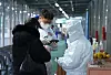 A person visits a Covid-19 testing center in Dongdaemun District, eastern Seoul, on Wednesday. [YONHAP]