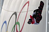 Lee Chae-un competes during the men's halfpipe qualification round at Genting Snow Park in Zhangjiakou, China on Wednesday. [AP/YONHAP]