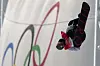 Lee Chae-un competes during the men's halfpipe qualification round at Genting Snow Park in Zhangjiakou, China on Wednesday. [AP/YONHAP]