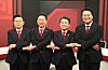 From left: People Power Party leadership candidates Hwang Kyo-ahn, Kim Gi-hyeon, Ahn Cheol-soo and Chun Ha-ram hold hands for a commemorative photo marking their televised debate at Channel A's studio in Mapo District, western Seoul on Friday. [JOINT PRESS CORPS]