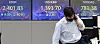A screen in Hana Bank's trading room in central Seoul shows the Kospi closing at 2,401.83 points on Thursday, down 9.59 points, or 0.40 percent, from the previous trading day. [YONHAP]