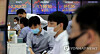 A screen shows the closing figure for the Kospi in a trading room at Hana Bank in Jung District, central Seoul, on Wednesday. [YONHAP]