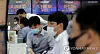 A screen shows the closing figure for the Kospi in a trading room at Hana Bank in Jung District, central Seoul, on Wednesday. [YONHAP]