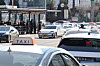 Taxis wait for passengers near Seoul Station in central Seoul on Monday. Starting 4 a.m. Wednesday, fares for a medium-sized taxi will rise to 4,800 won ($3.91) from 3,800 won. [YONHAP]