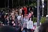 Models walk down the 250-meter (820-feet) runway of 'Seoul Fashion Road' at the western side of Seokchon Lake in Songpa District, southern Seoul, last Friday. [SEOUL METROPOLITAN GOVERNMENT]