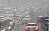 Heavy snowfall causes traffic to slow to a crawl on the northern part of Hannam Bridge in Seoul during the evening rush hour on Tuesday. The greater Seoul area saw heavy snowfall Tuesday afternoon. [NEWS1]