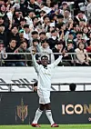 Clarence Seedorf celebrates after scoring [NEWS1]