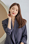 Kang Min-kyung of K-pop ballad duo Davichi [WAKEONE]